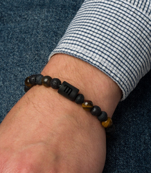 Men's bracelet with natural stones
