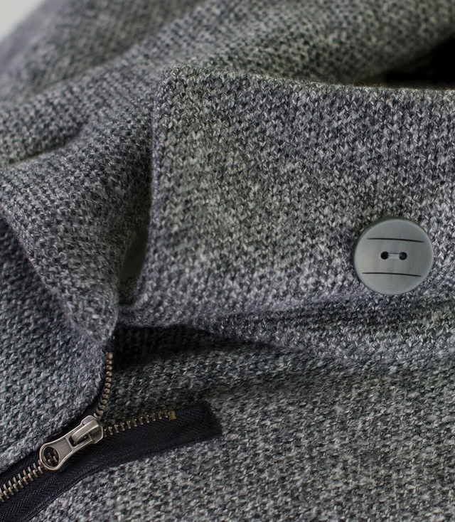 Długi sweter golf asymetryczny suwak 