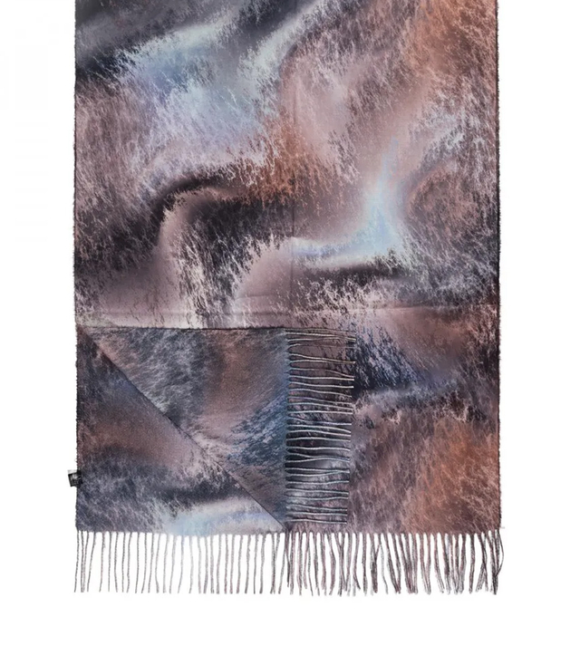 Women's scarf with tie-dye tassel motif