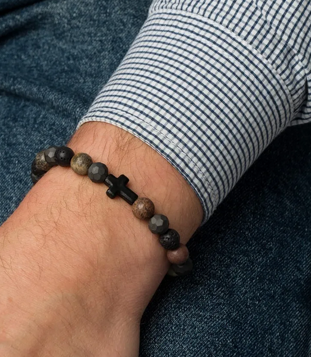 Men's bracelet with natural stones