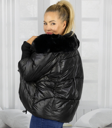 Kurtka zimowa z ozdobnym futerkiem na kołnierzu FIBI