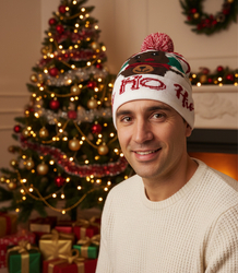 Czapka zimowa świąteczna z pomponem - idealny prezent