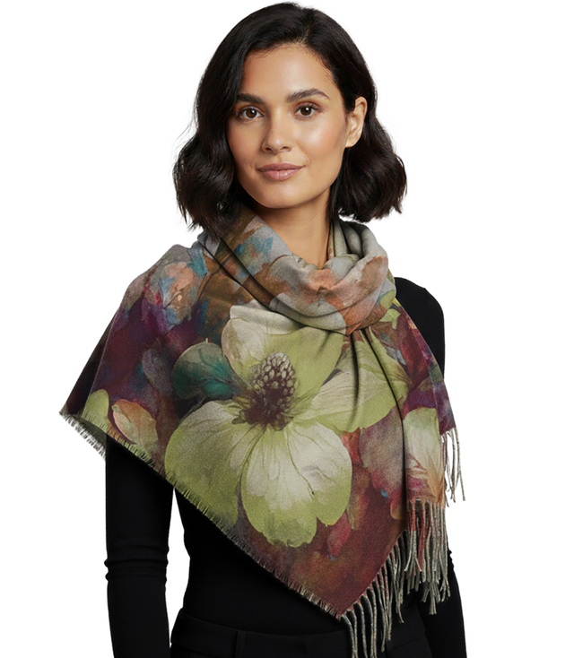 Elegant scarf large flowers with tassels