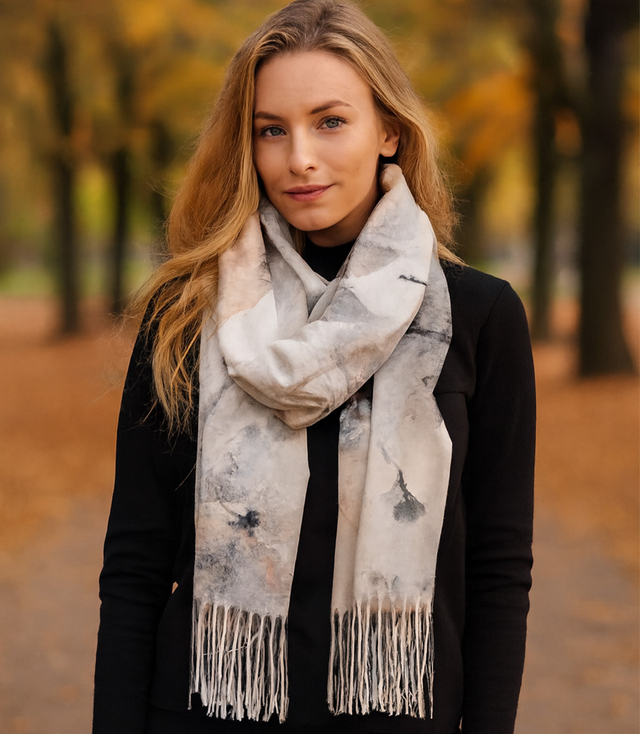 Women's scarf with floral motif and tassels elegant