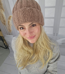 Stylish women's winter beanie hat