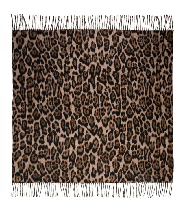 Warm panther scarf with tassels