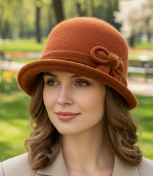 Women's cloche hat with bow