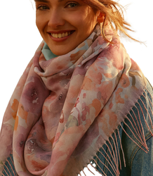 Women's scarf with floral pattern 100x100