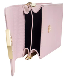 A small sachet bag with a flap for the phone