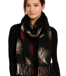 Elegant scarf with tassels