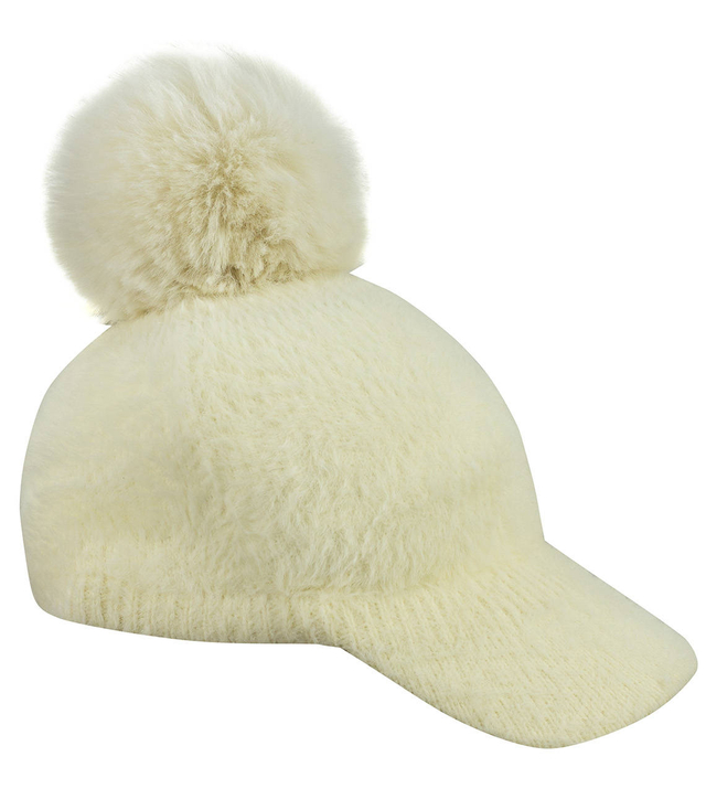 Zimowa czapka z daszkiem i pomponem